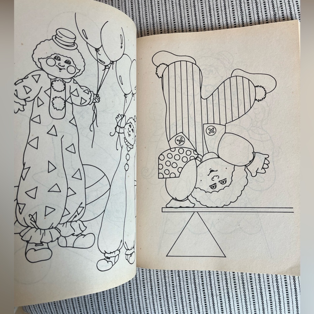 Retro Cabbage Patch Kids Coloring Book Circa 1986 - Picture 4 of 10